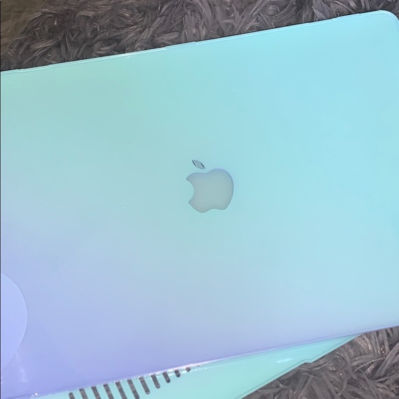 MacBook Air - Picture 4 of 6